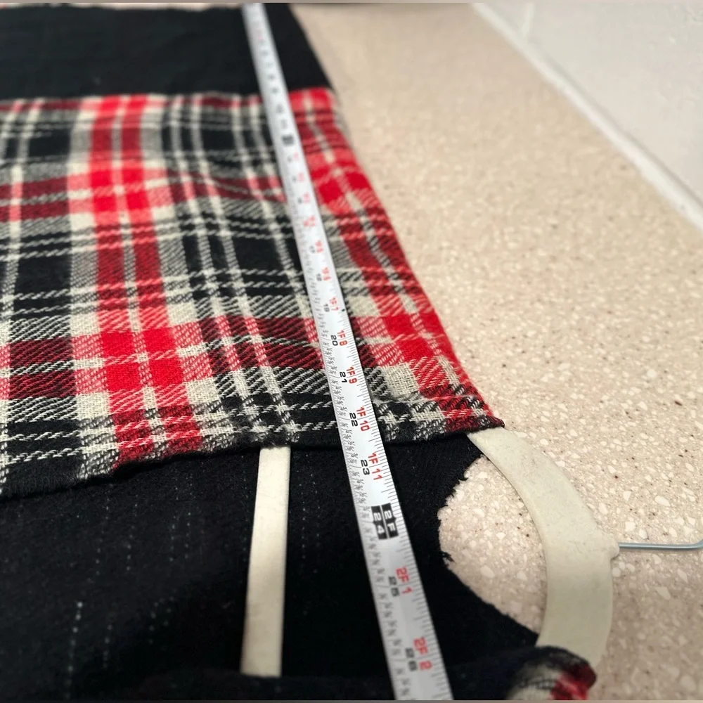 Super Soft & Cozy Reversible Extra Large Poncho Wrap Plaid Black Red White EUC